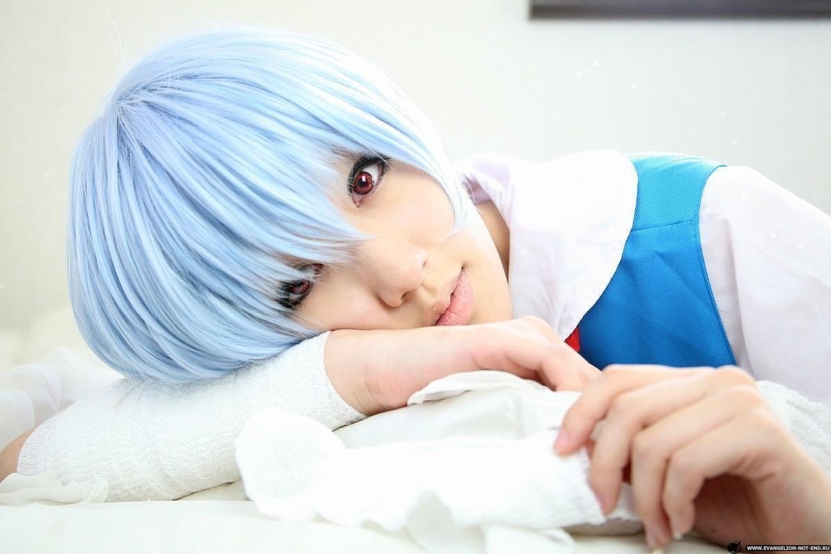 Слово косплей. Rei Ayanami коспле Мишель Алессандра. Бюджетный косплей разных персонажей из аниме. Косплей слово. Trap Cosplay Rei Ayanami.