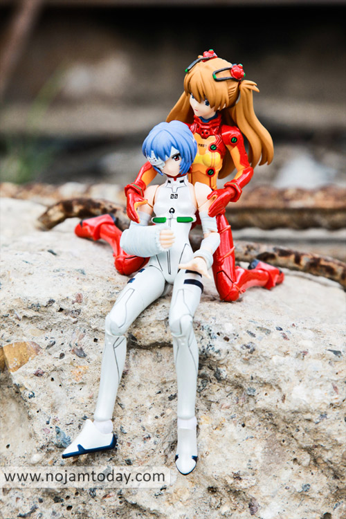 27_asuka_and_rei.jpg