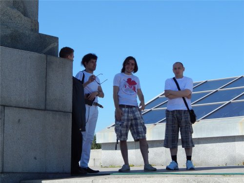 (слева направо) Кориолан, Лэнс, Мота и Александр..., прячемся в тени великого учёного. Фотографирует - Минамото Мичи.